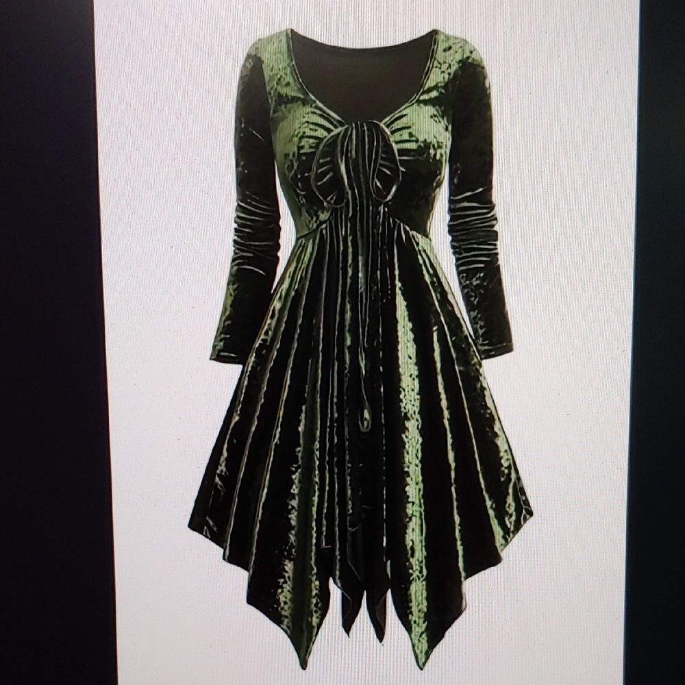 Green Velvet Long Sleeve Dress * Size M - Picture 9 of 11